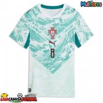 Camisa de Futebol Portugal Bruno Fernandes #8 Equipamento Secundário Mulheres Mundo 2026 Manga Curta